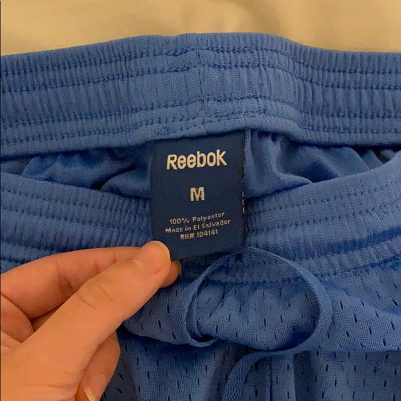 Lightweight Reebok running shorts for women - Picture 3 of 3